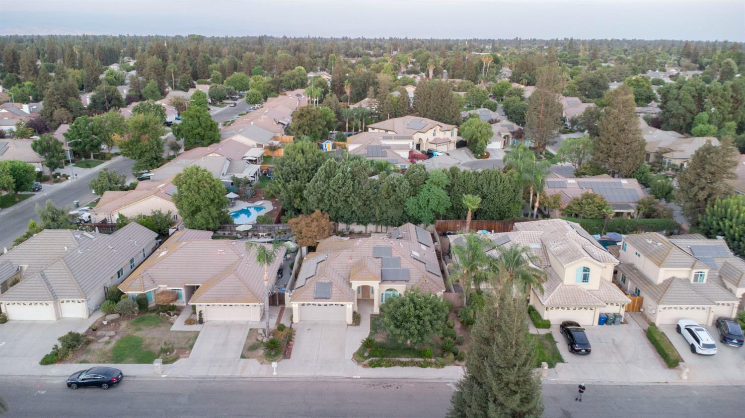 6152 N Gentry Ave, Fresno, CA 93711