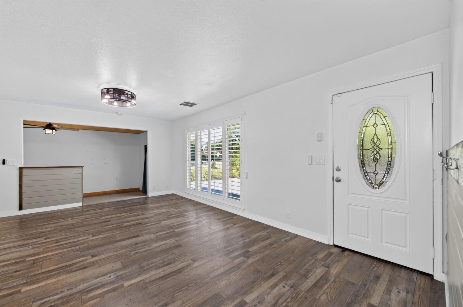 21 N woodworth Ave, Clovis, CA 93612