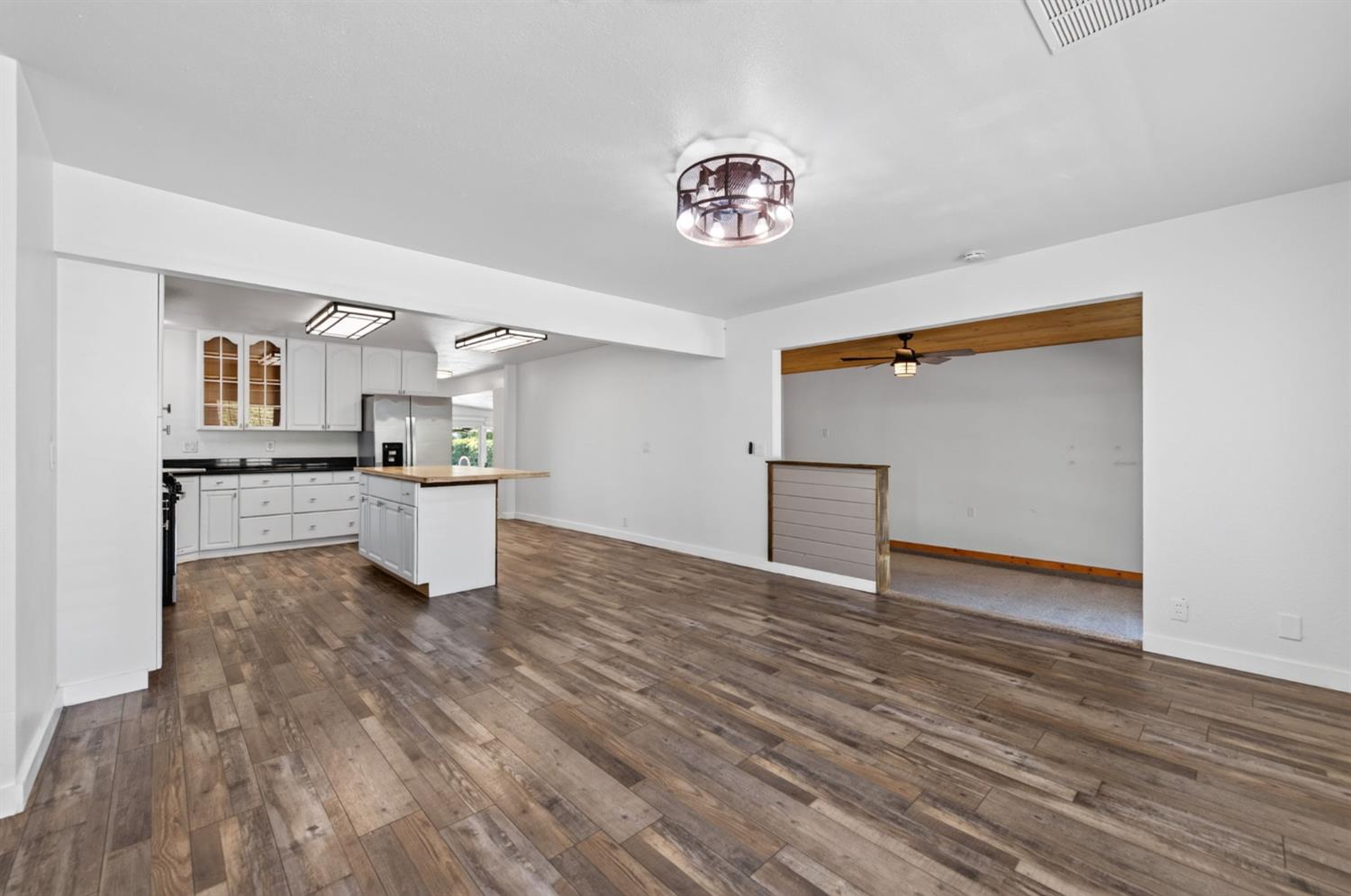 21 N woodworth Ave, Clovis, CA 93612