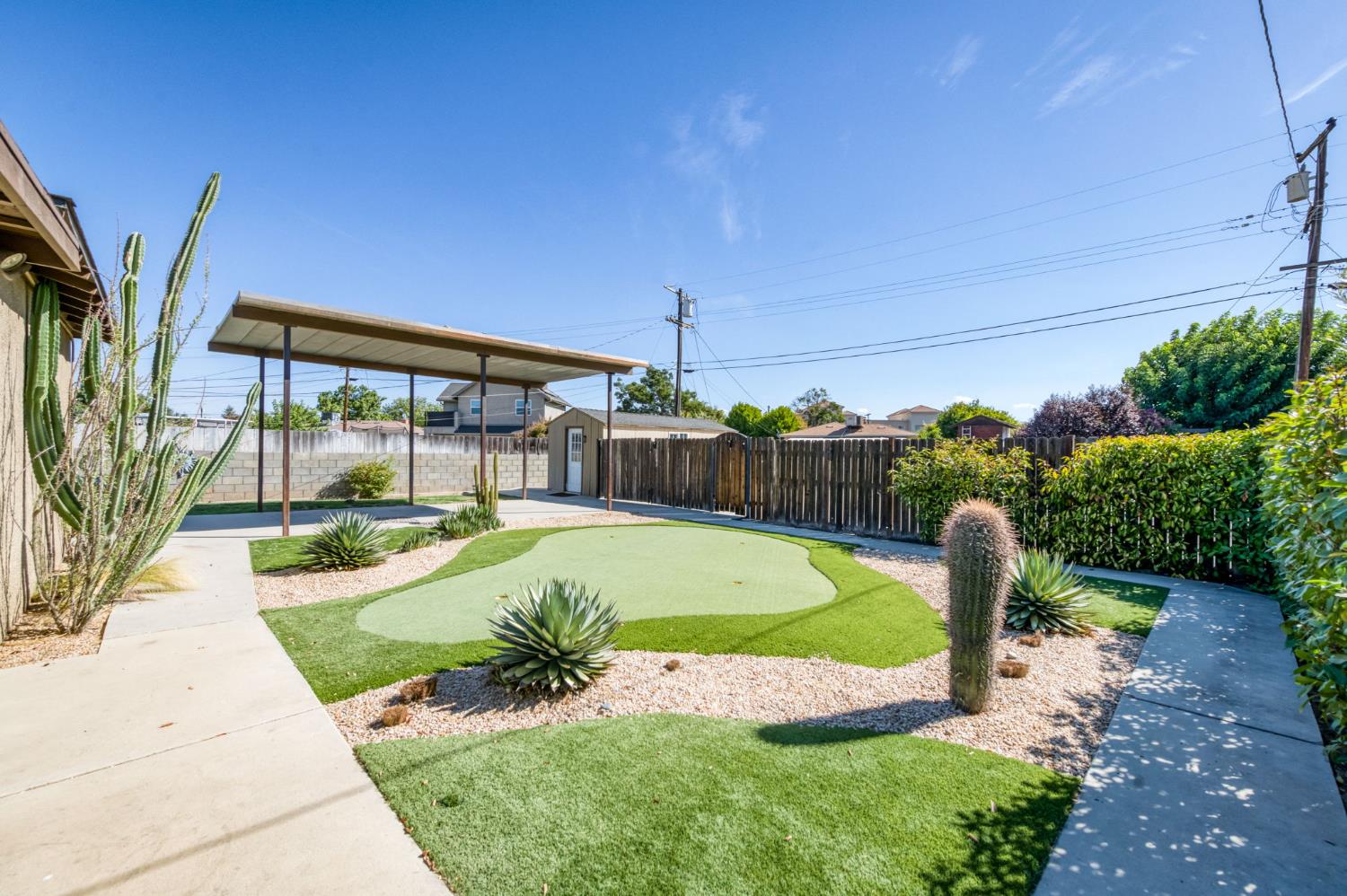 21 N woodworth Ave, Clovis, CA 93612