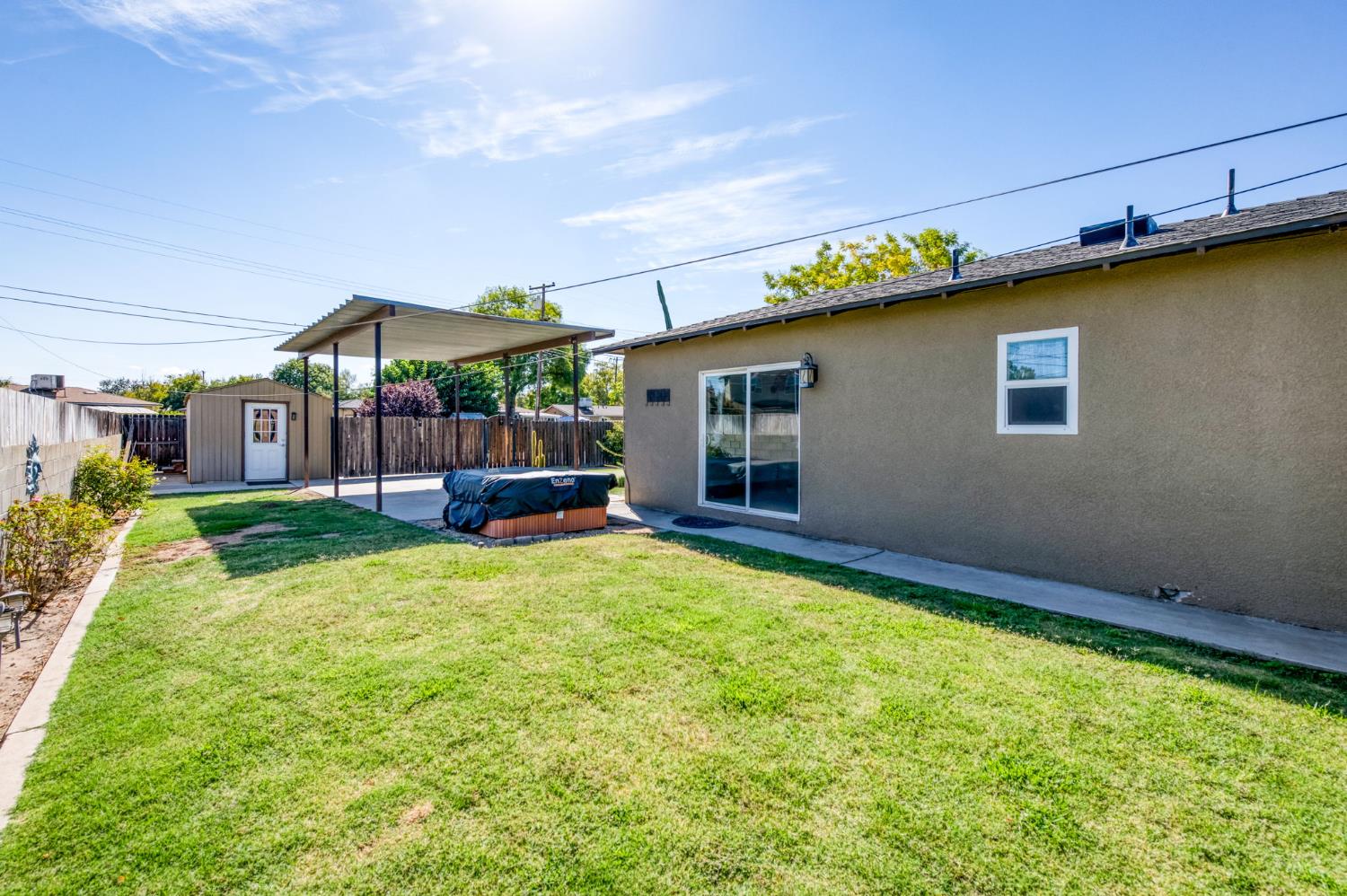 21 N woodworth Ave, Clovis, CA 93612