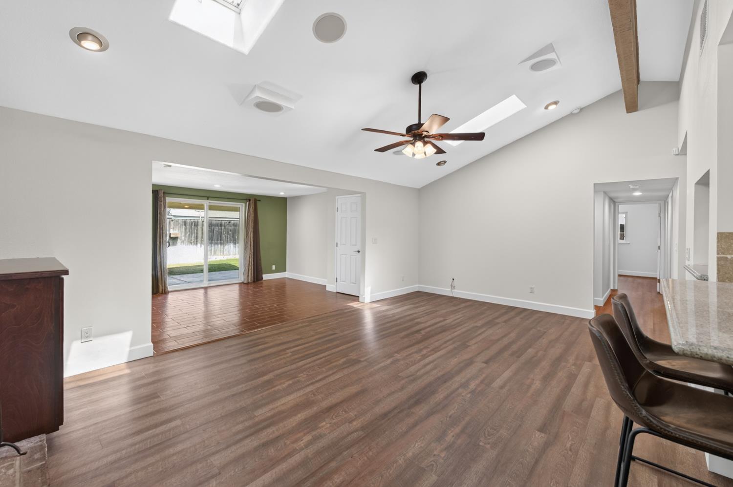 5148 W Los Altos Ave, Fresno, CA 93722