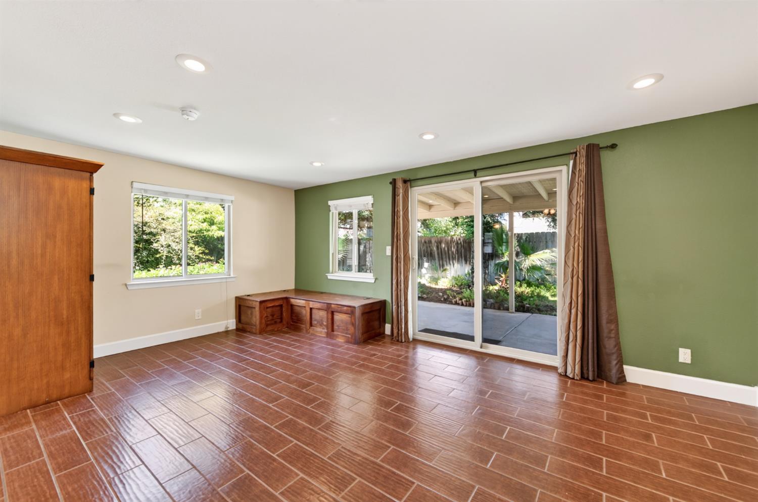 5148 W Los Altos Ave, Fresno, CA 93722