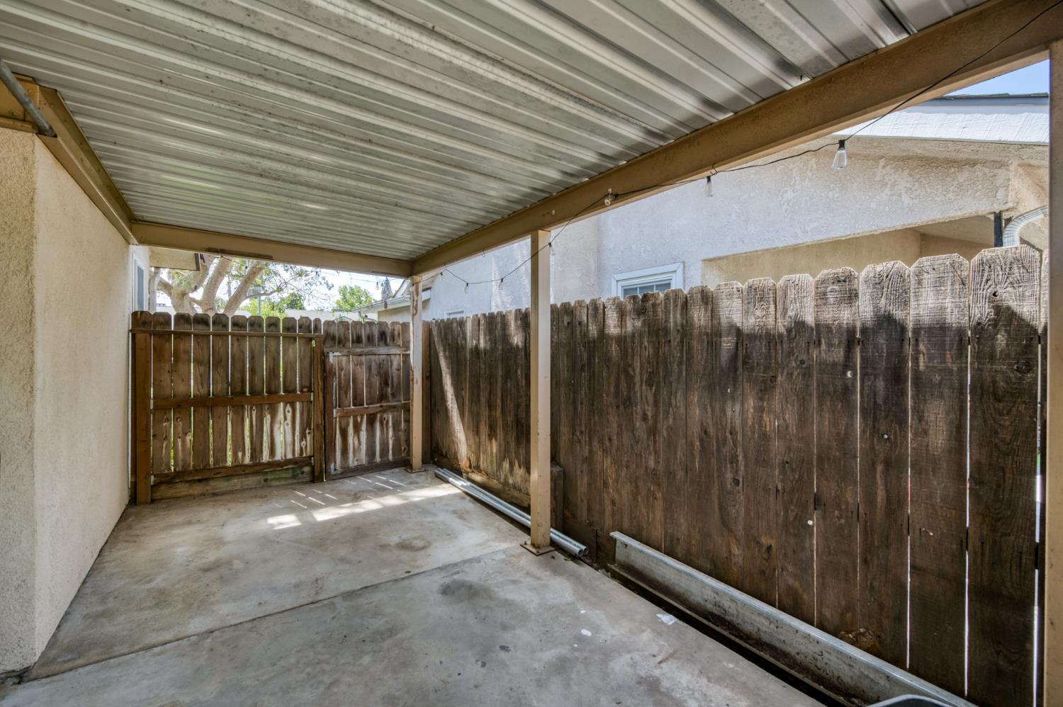 5148 W Los Altos Ave, Fresno, CA 93722