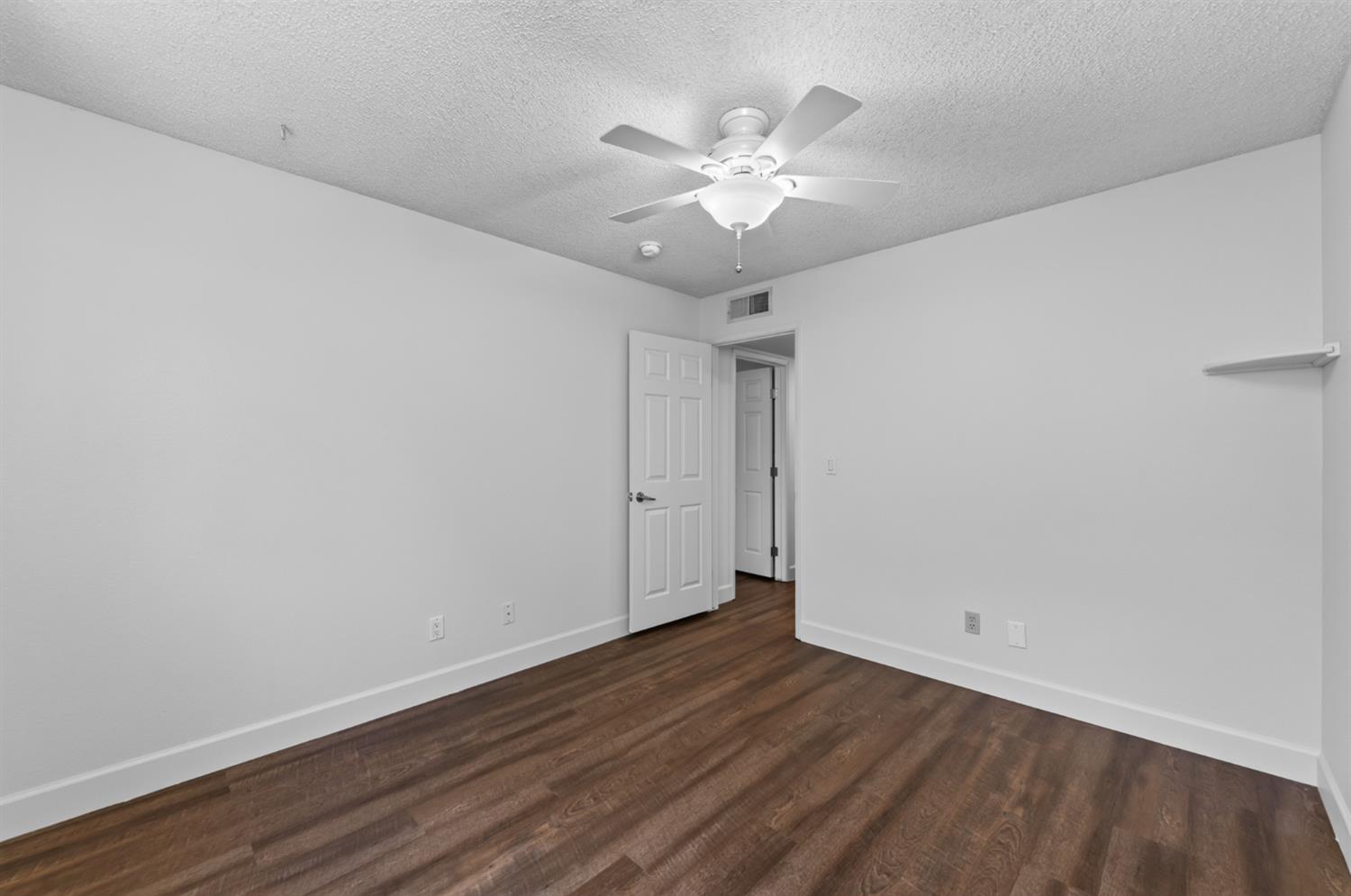 5148 W Los Altos Ave, Fresno, CA 93722