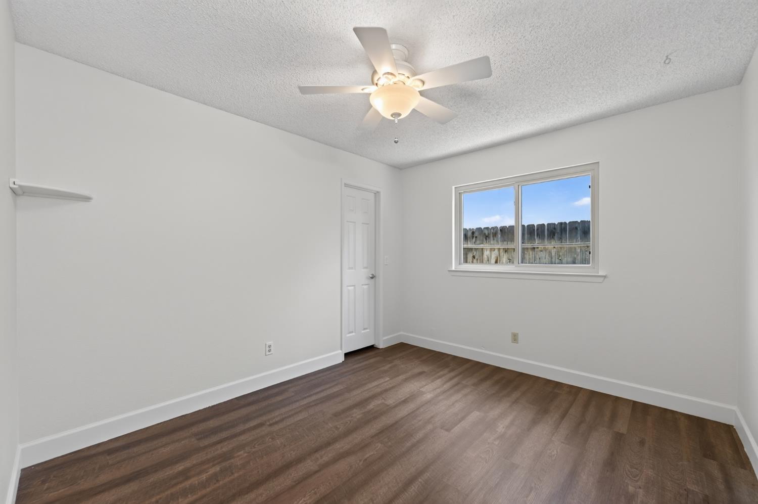 5148 W Los Altos Ave, Fresno, CA 93722