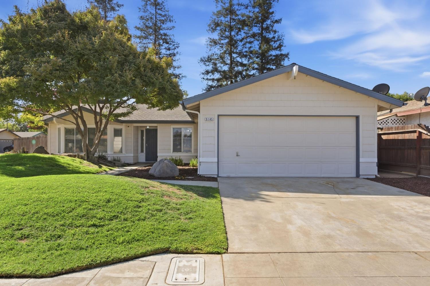 5145 W Hampton Way, Fresno, CA 93722