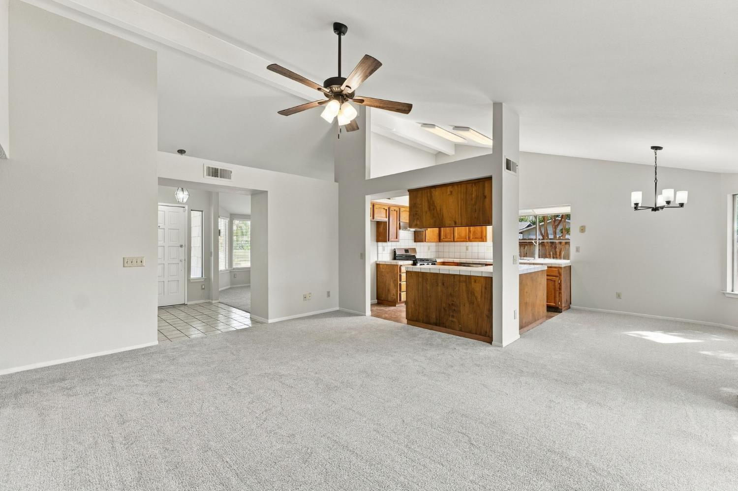 5145 W Hampton Way, Fresno, CA 93722