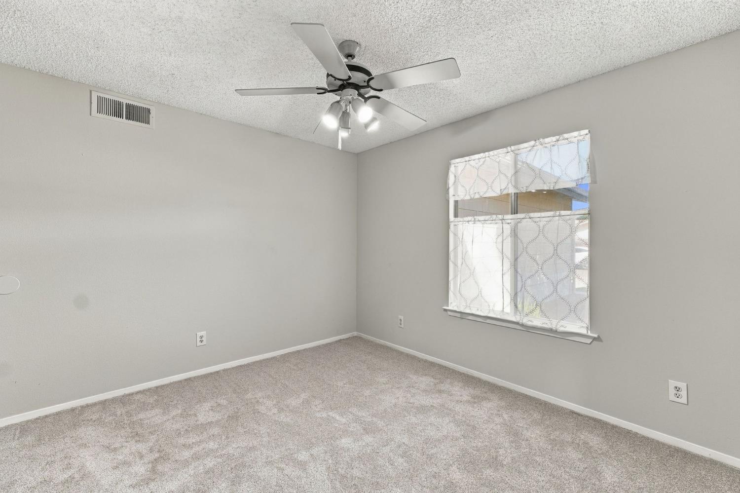 5145 W Hampton Way, Fresno, CA 93722