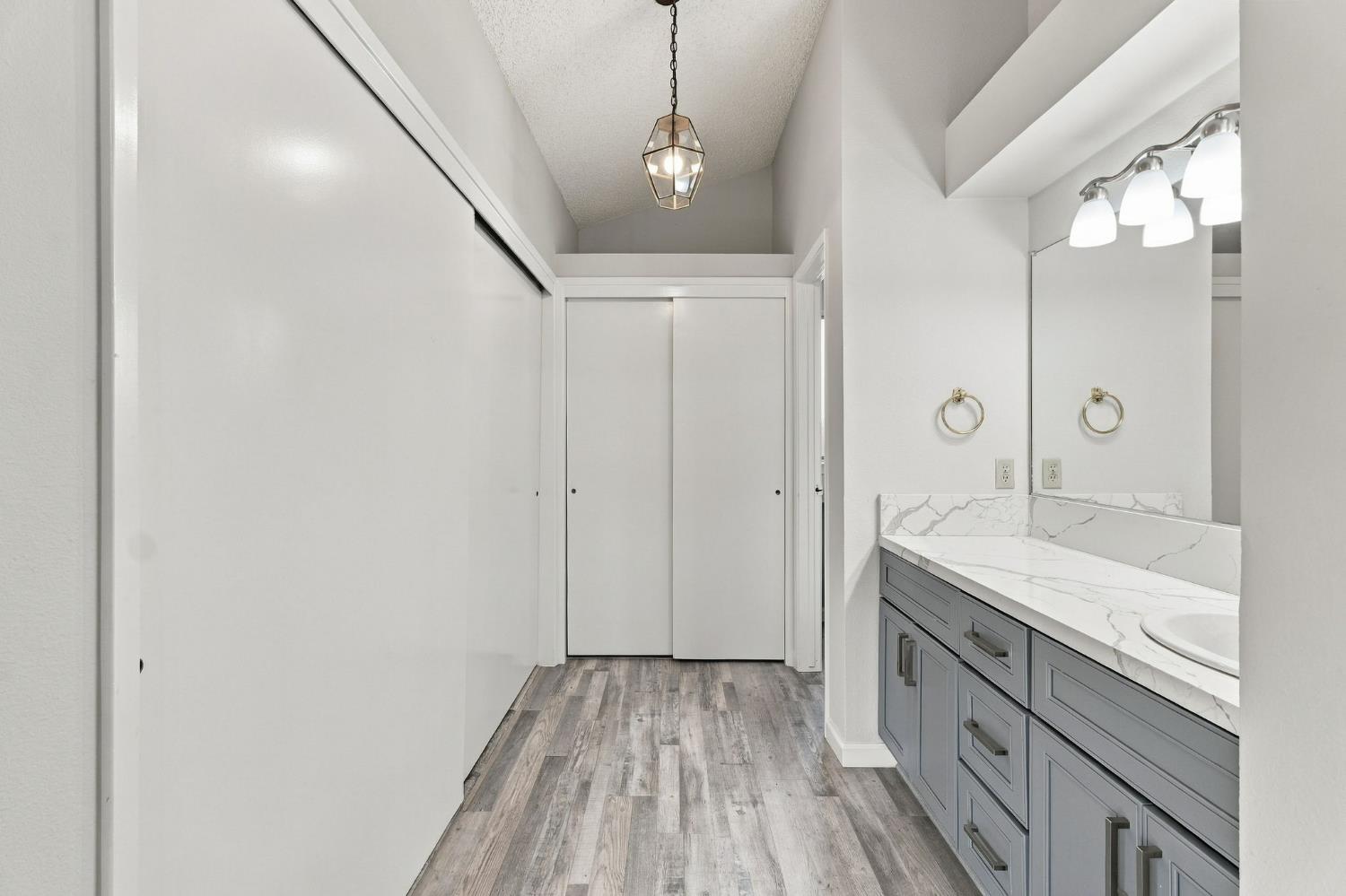 5145 W Hampton Way, Fresno, CA 93722