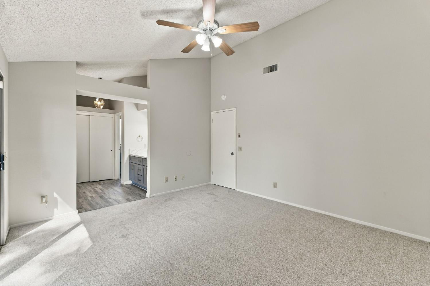 5145 W Hampton Way, Fresno, CA 93722