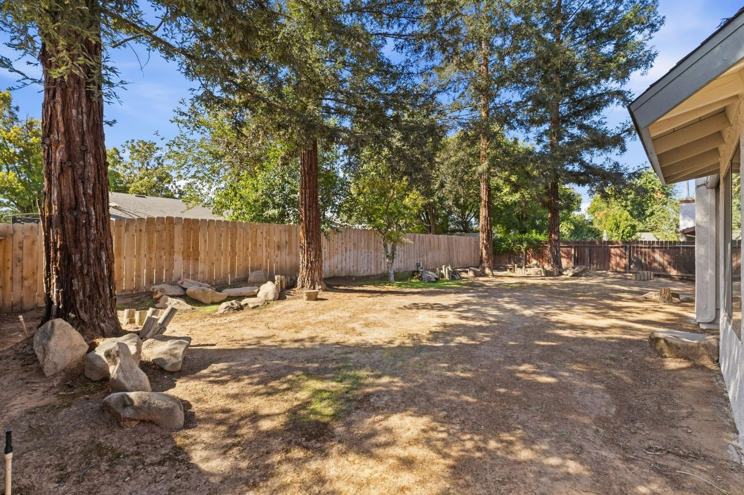 5145 W Hampton Way, Fresno, CA 93722