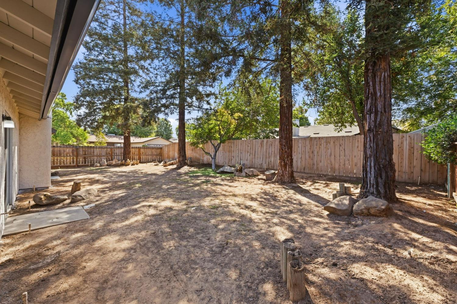 5145 W Hampton Way, Fresno, CA 93722