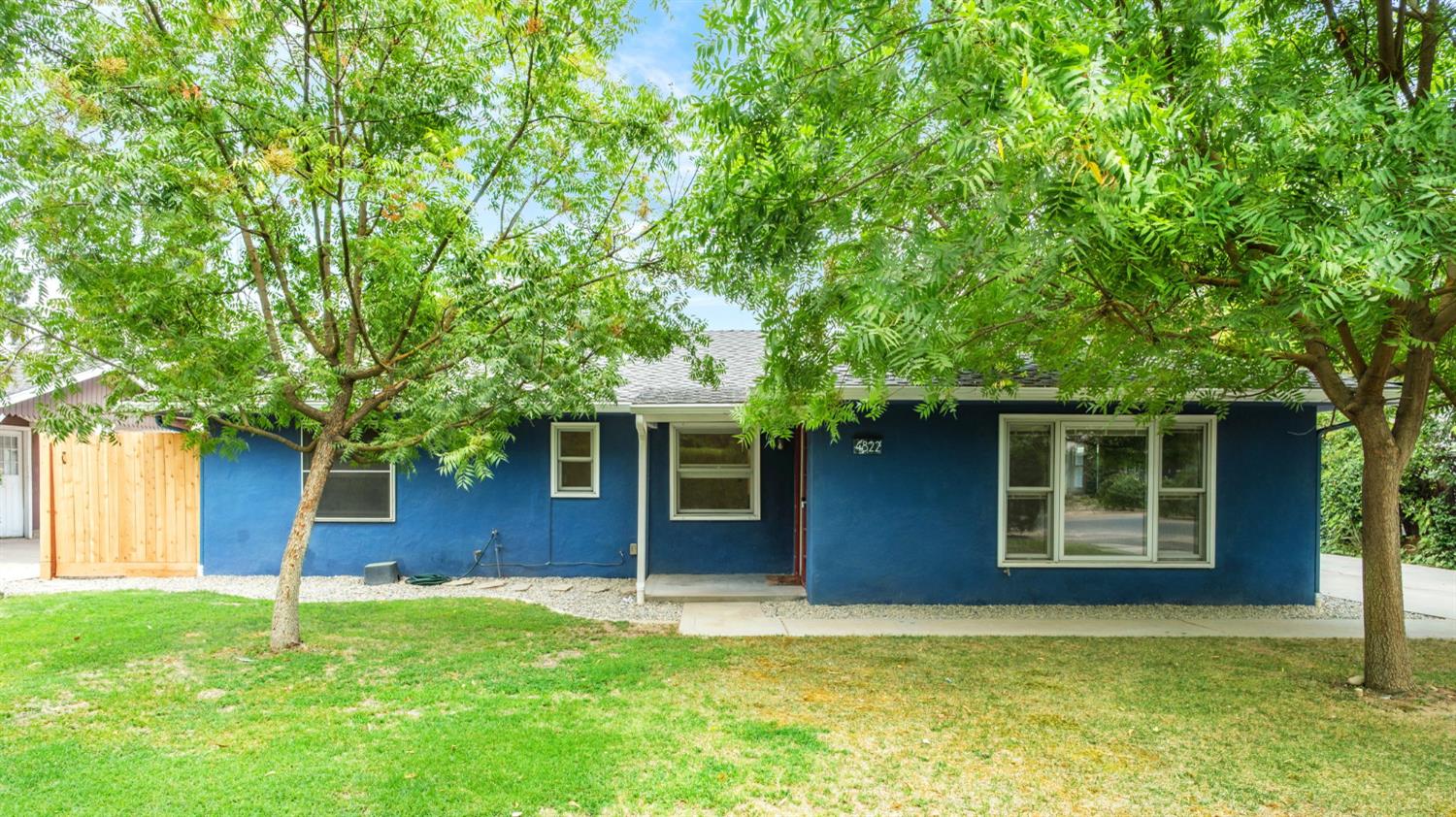 4822 N Safford Ave, Fresno, CA 93704