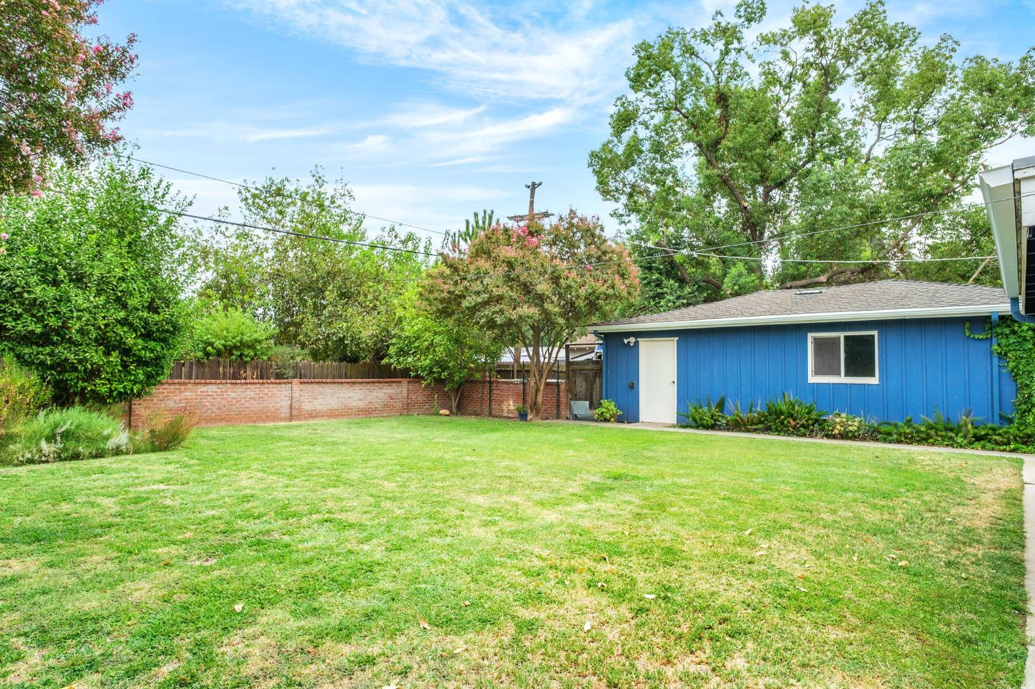 4822 N Safford Ave, Fresno, CA 93704