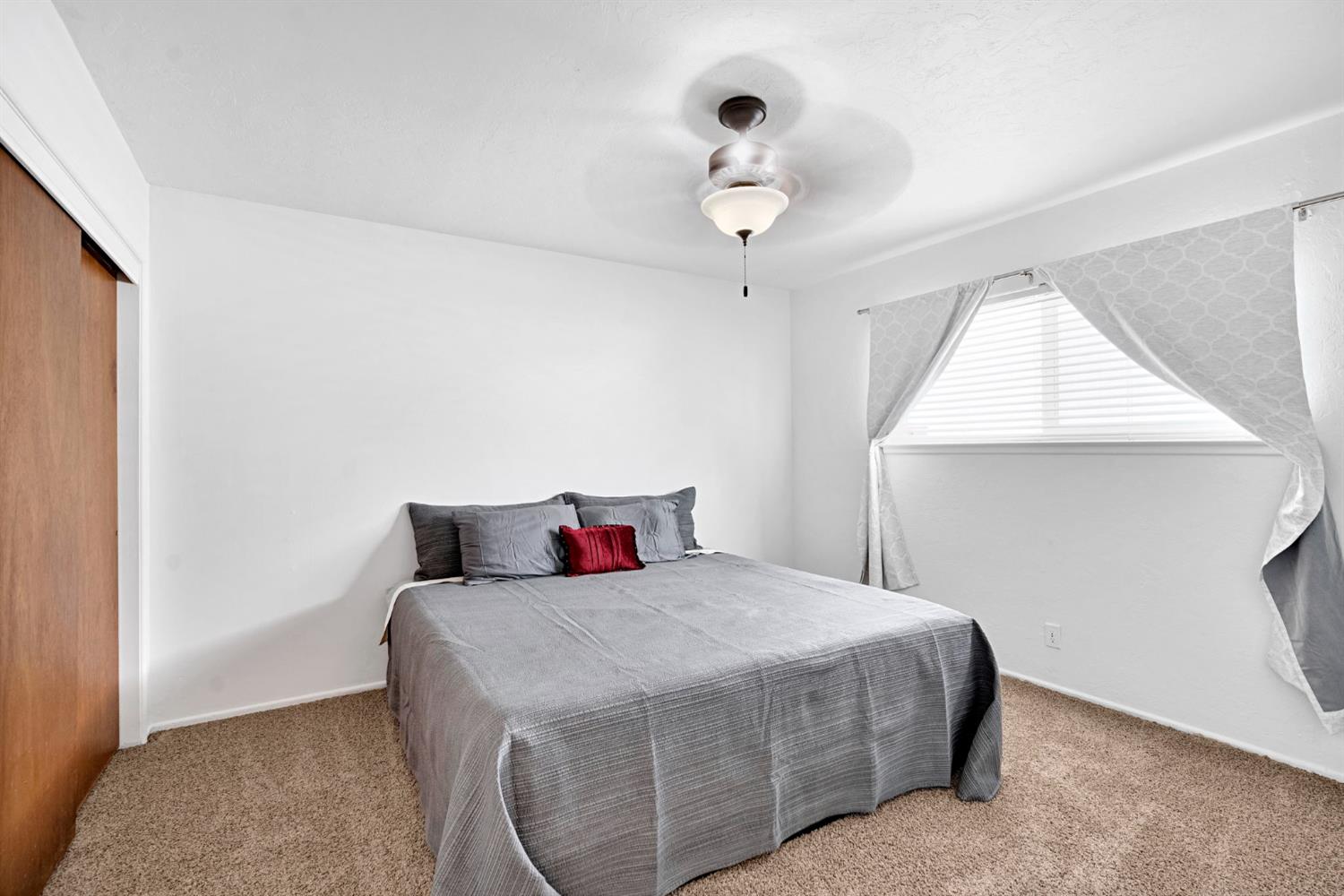 3635 E Bellaire Way, Fresno, CA 93726