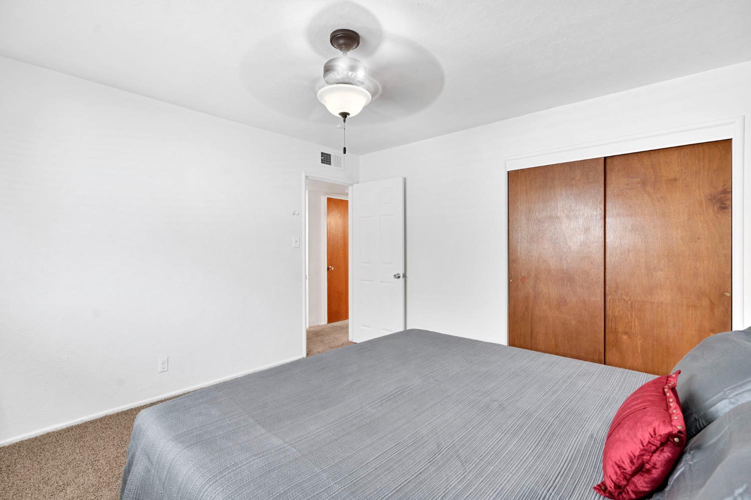 3635 E Bellaire Way, Fresno, CA 93726