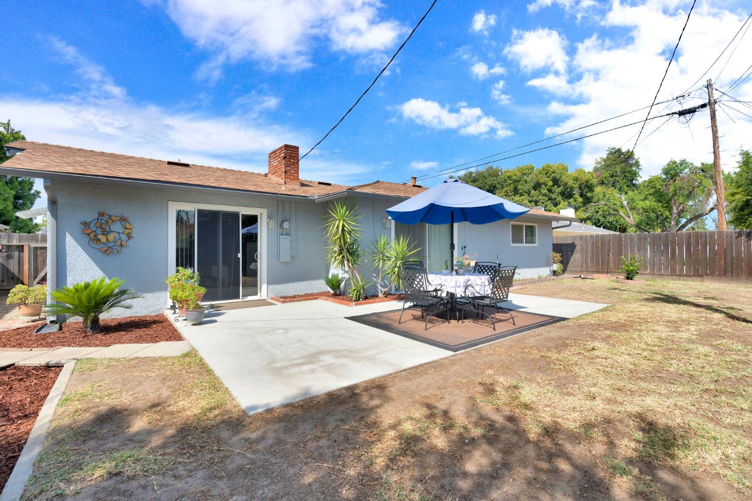 3635 E Bellaire Way, Fresno, CA 93726