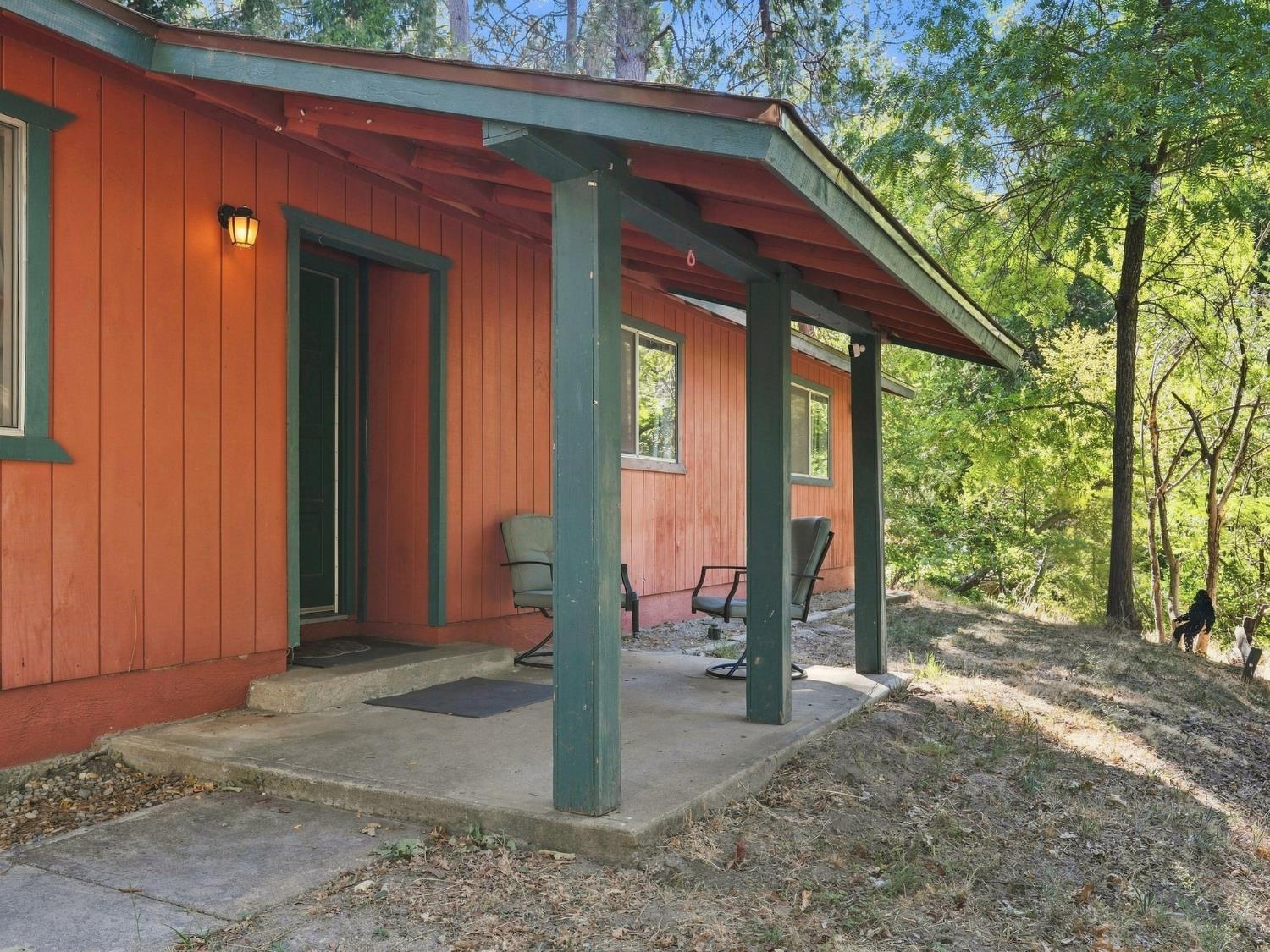 44754 Mountain Meadow Rd, Oakhurst, CA 93644
