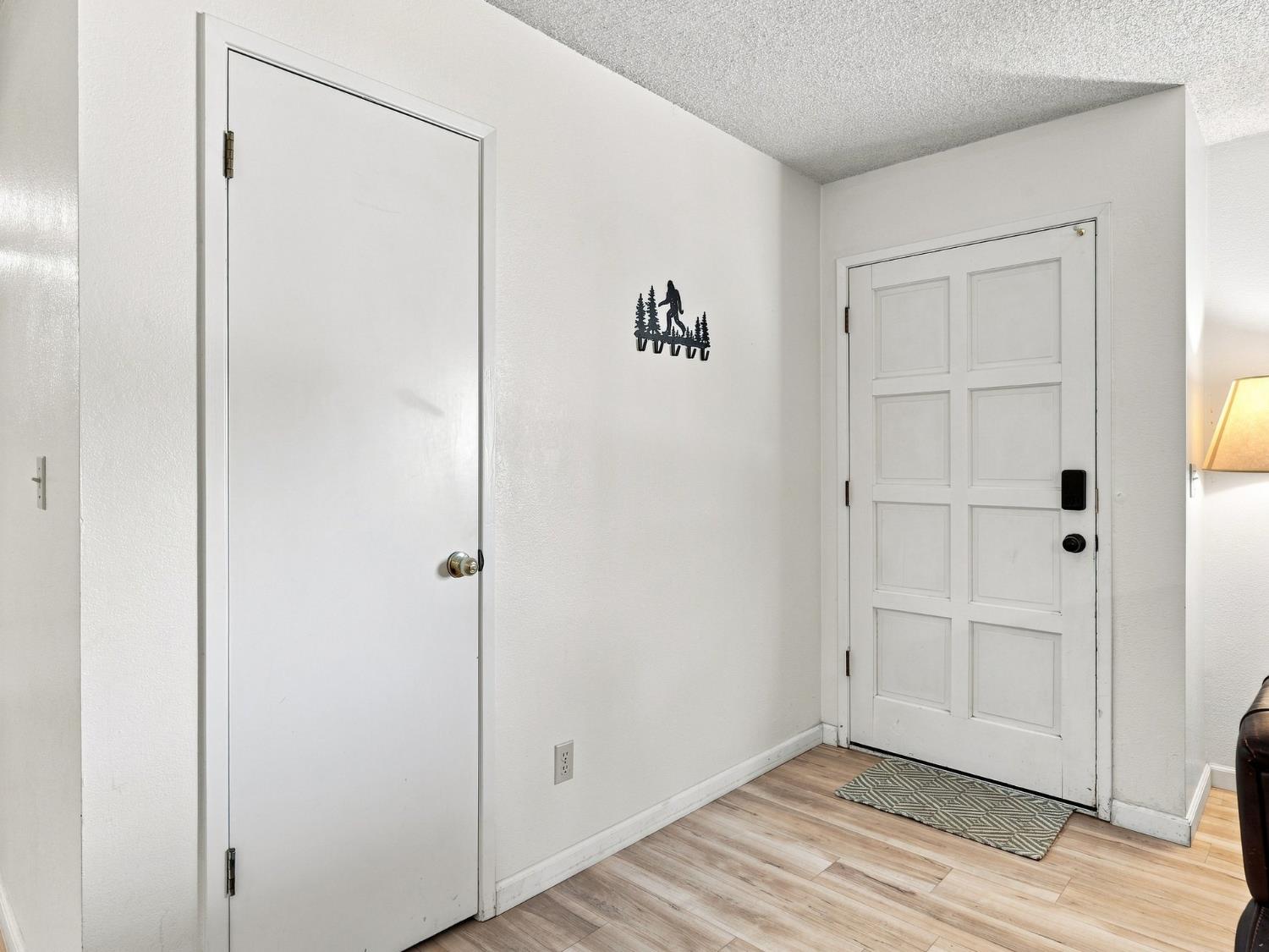44754 Mountain Meadow Rd, Oakhurst, CA 93644
