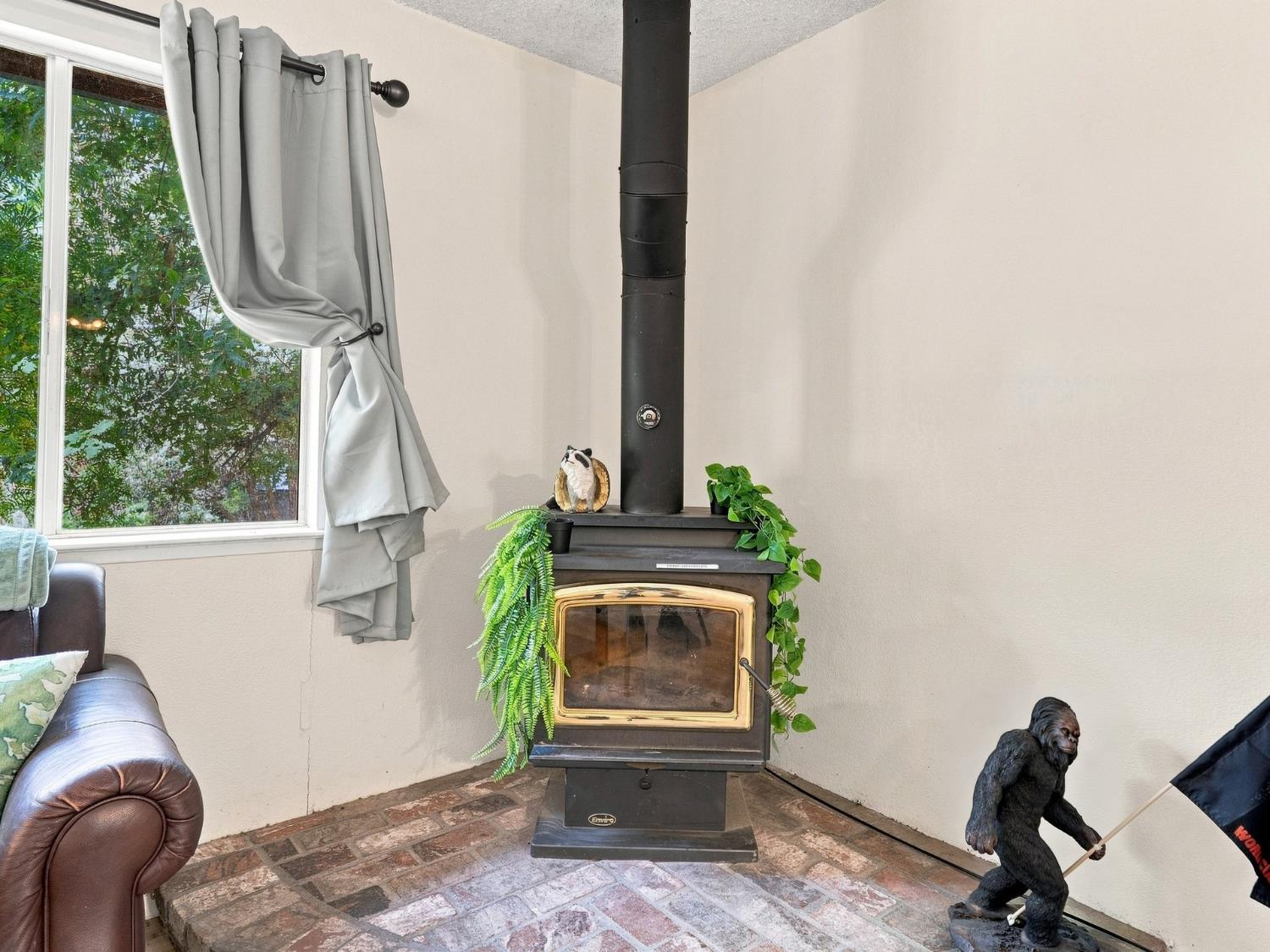 44754 Mountain Meadow Rd, Oakhurst, CA 93644