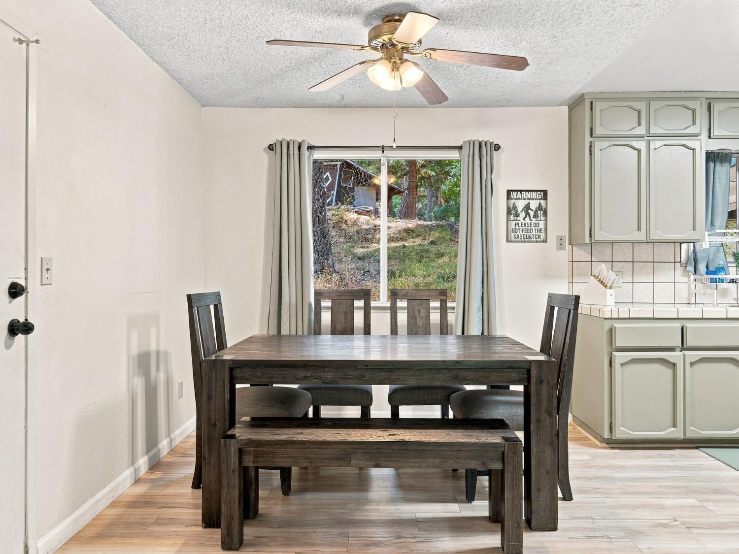 44754 Mountain Meadow Rd, Oakhurst, CA 93644