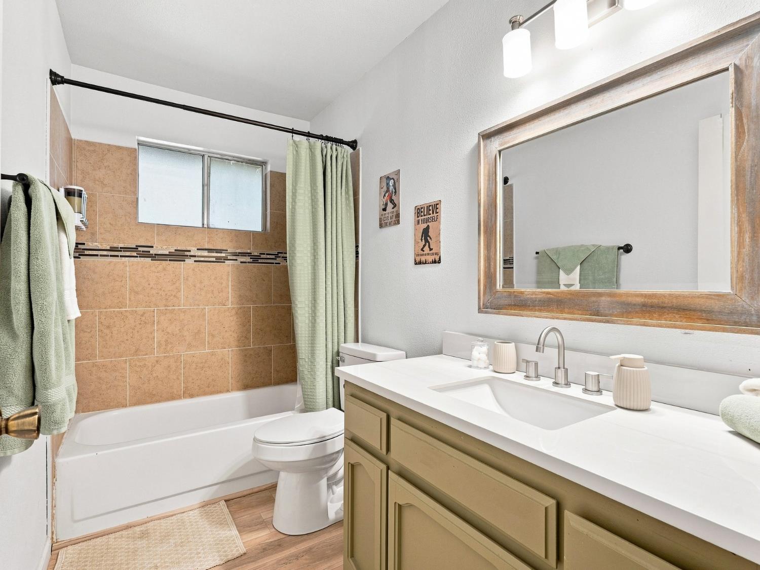 44754 Mountain Meadow Rd, Oakhurst, CA 93644