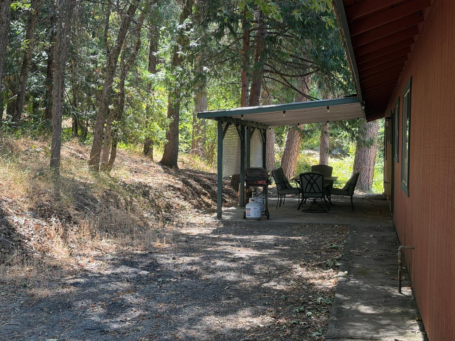 44754 Mountain Meadow Rd, Oakhurst, CA 93644