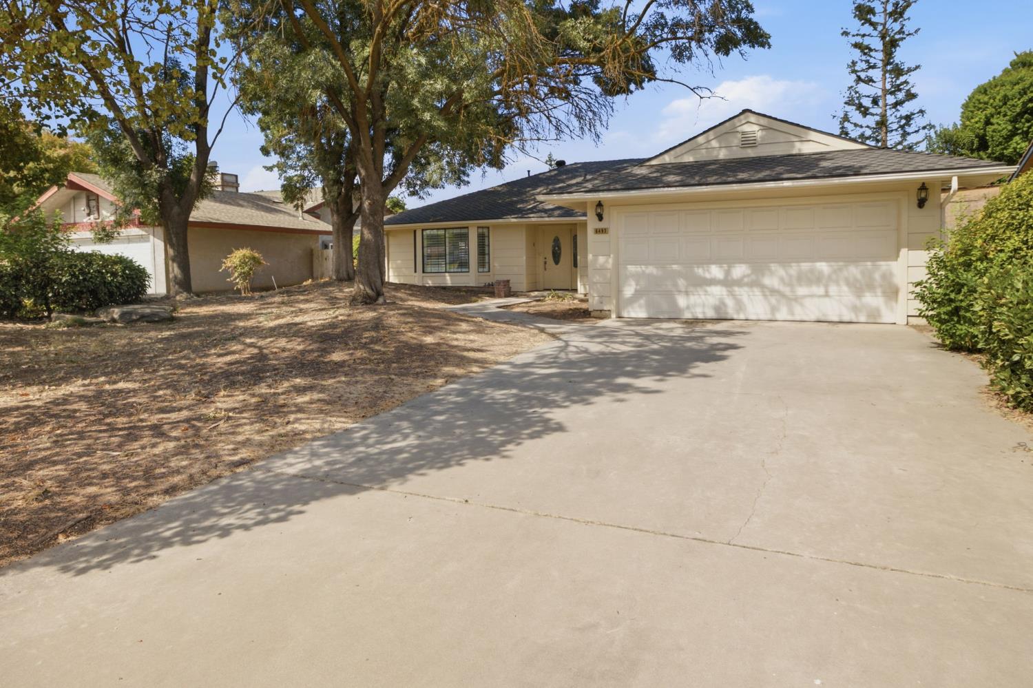 6493 N Blythe Ave, Fresno, CA 93722