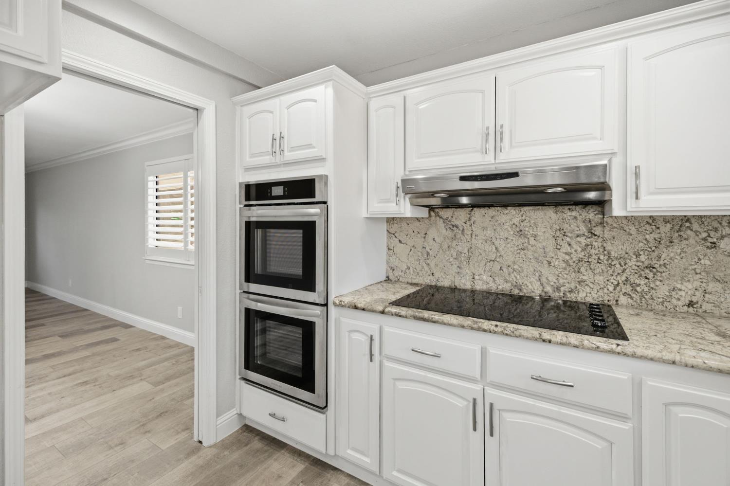 6493 N Blythe Ave, Fresno, CA 93722