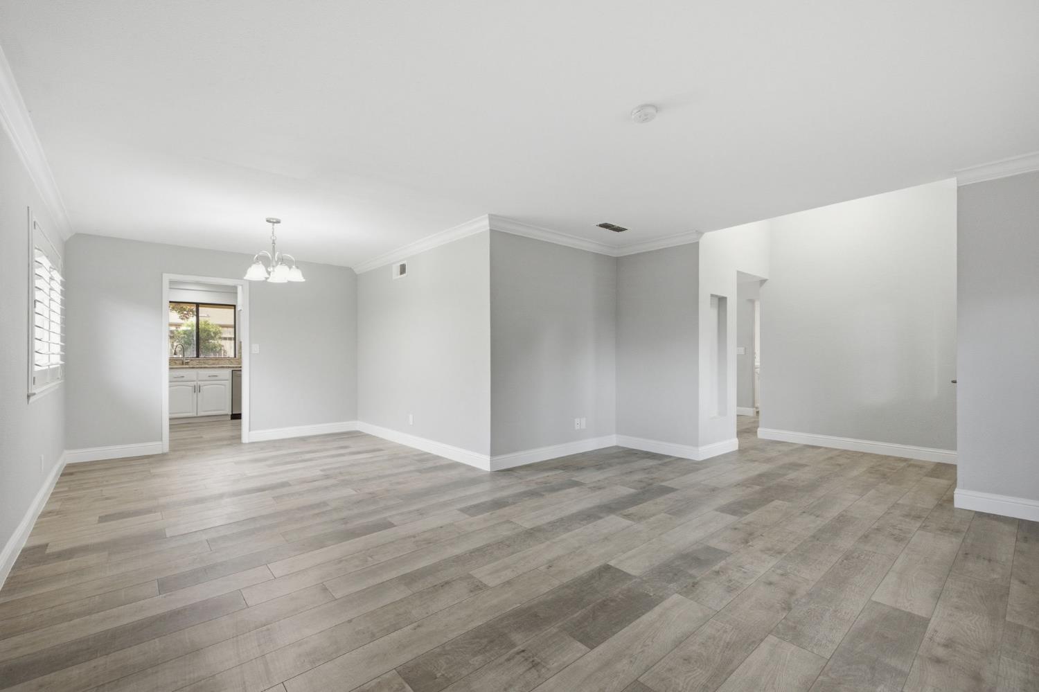 6493 N Blythe Ave, Fresno, CA 93722