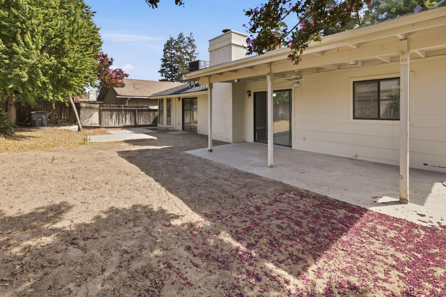 6493 N Blythe Ave, Fresno, CA 93722