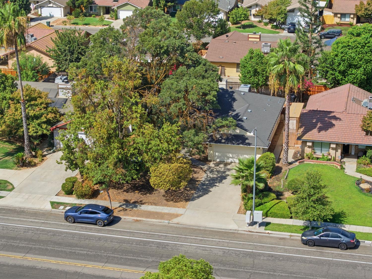 6493 N Blythe Ave, Fresno, CA 93722