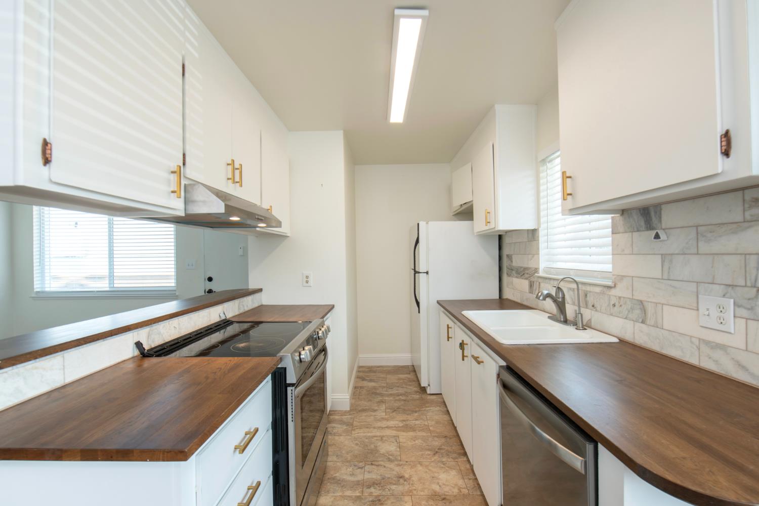 4904 N Holt Ave #204, Fresno, CA 93705