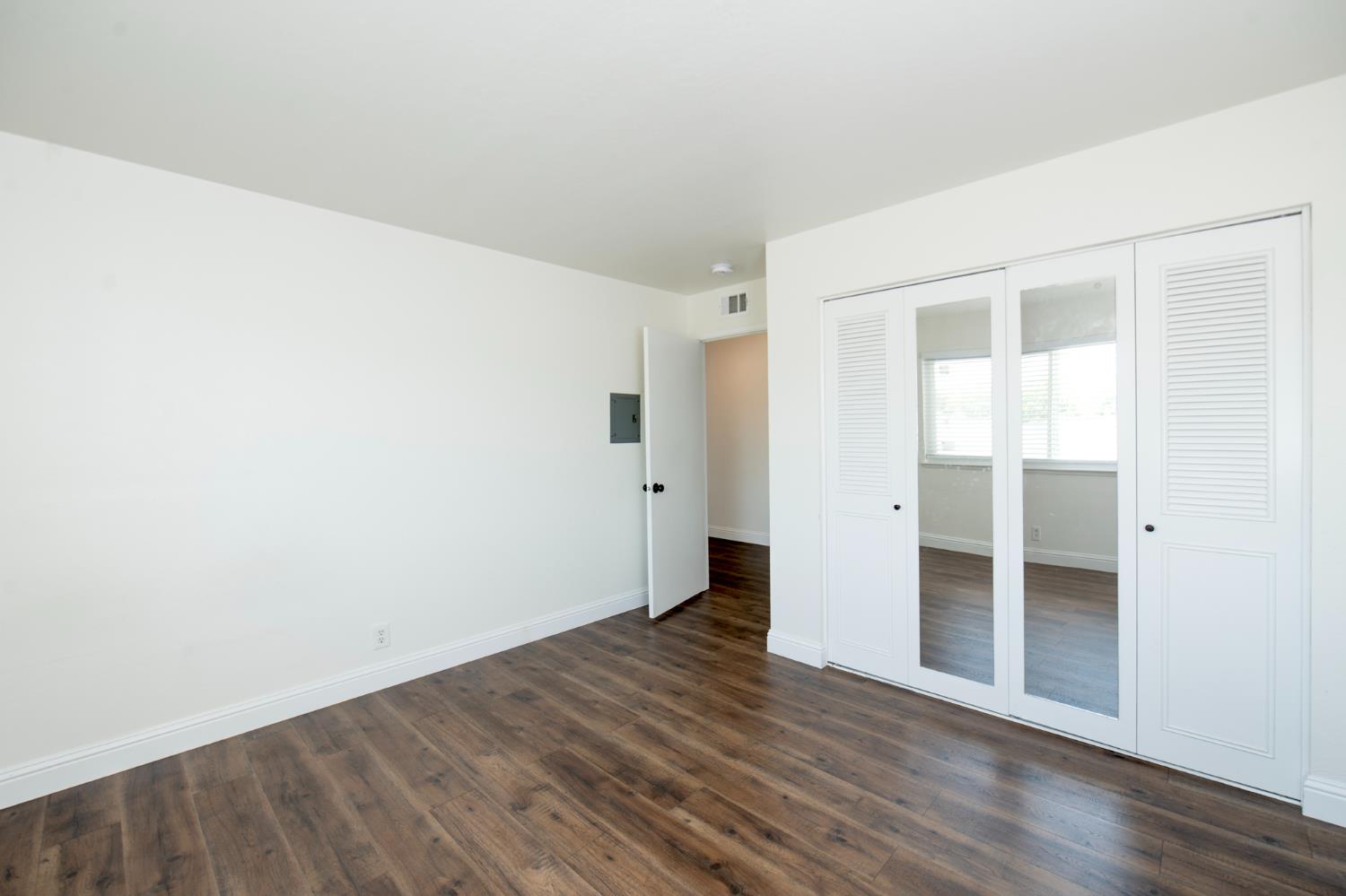 4904 N Holt Ave #204, Fresno, CA 93705