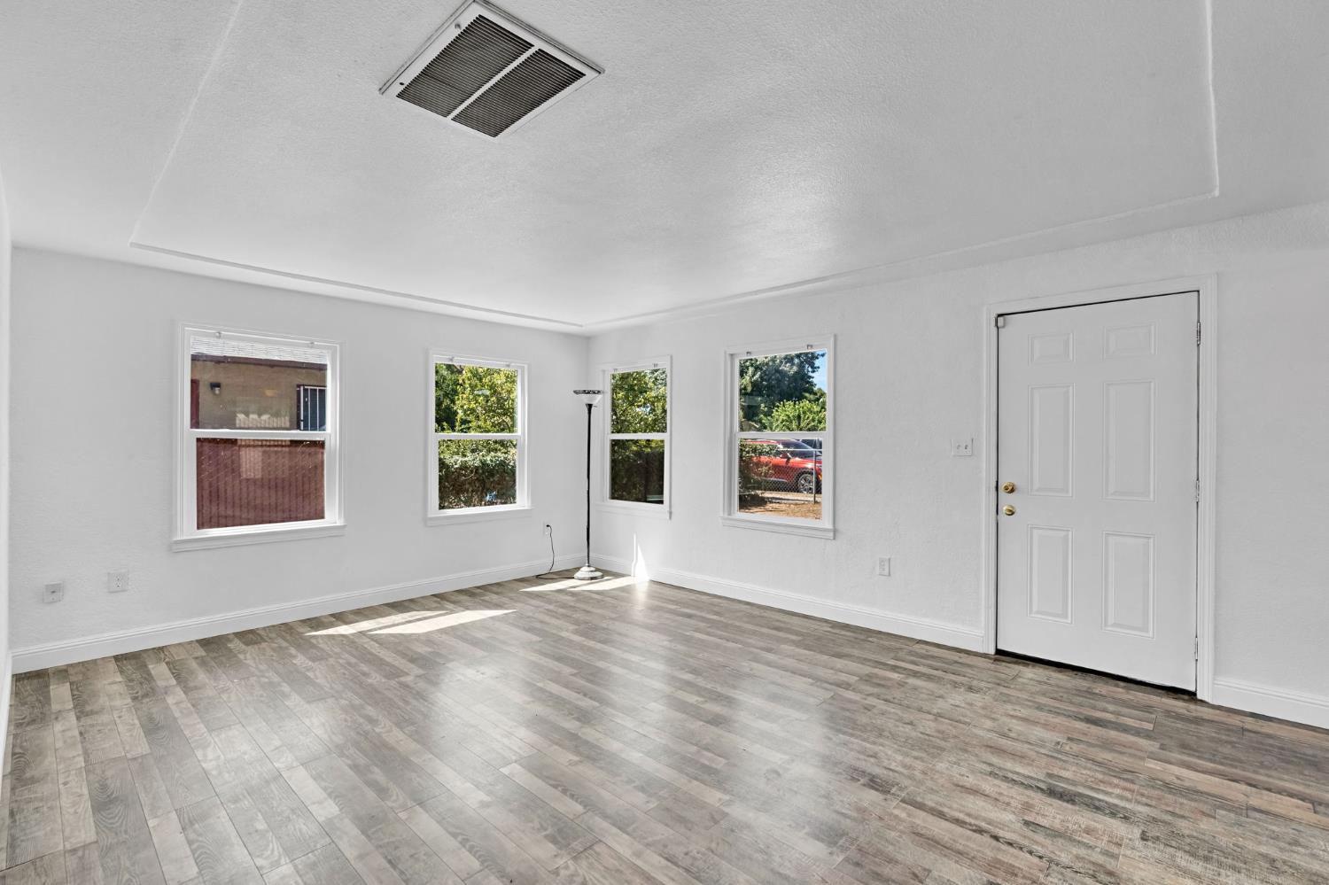 3614 E Washington Ave, Fresno, CA 93702