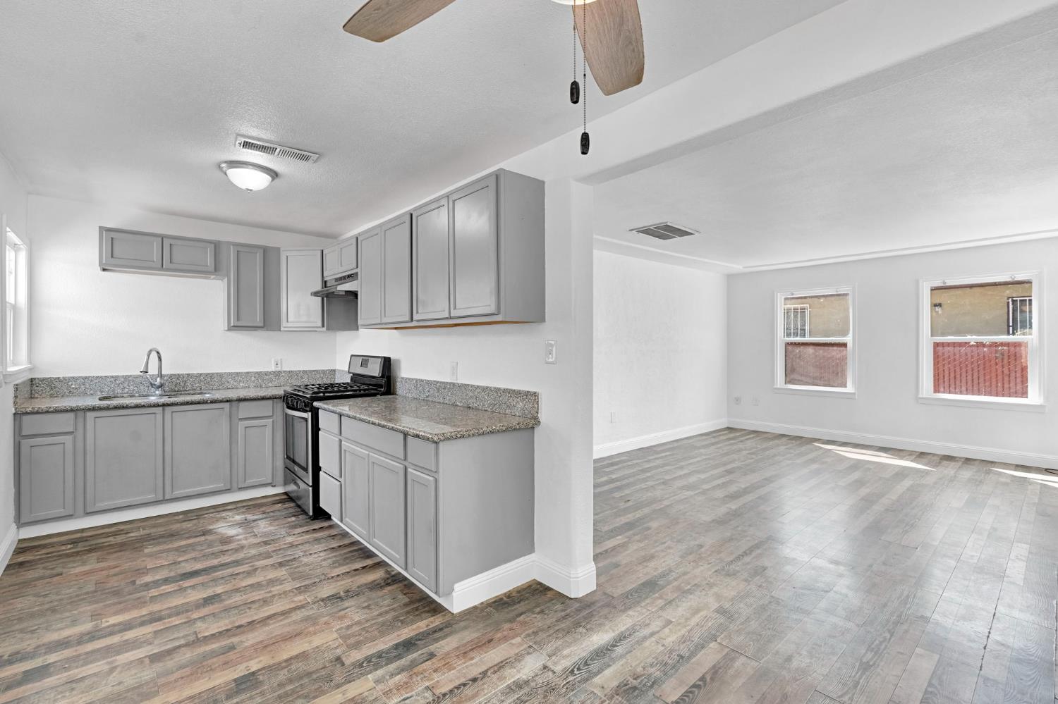 3614 E Washington Ave, Fresno, CA 93702
