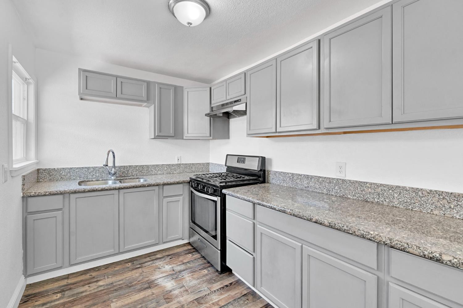 3614 E Washington Ave, Fresno, CA 93702