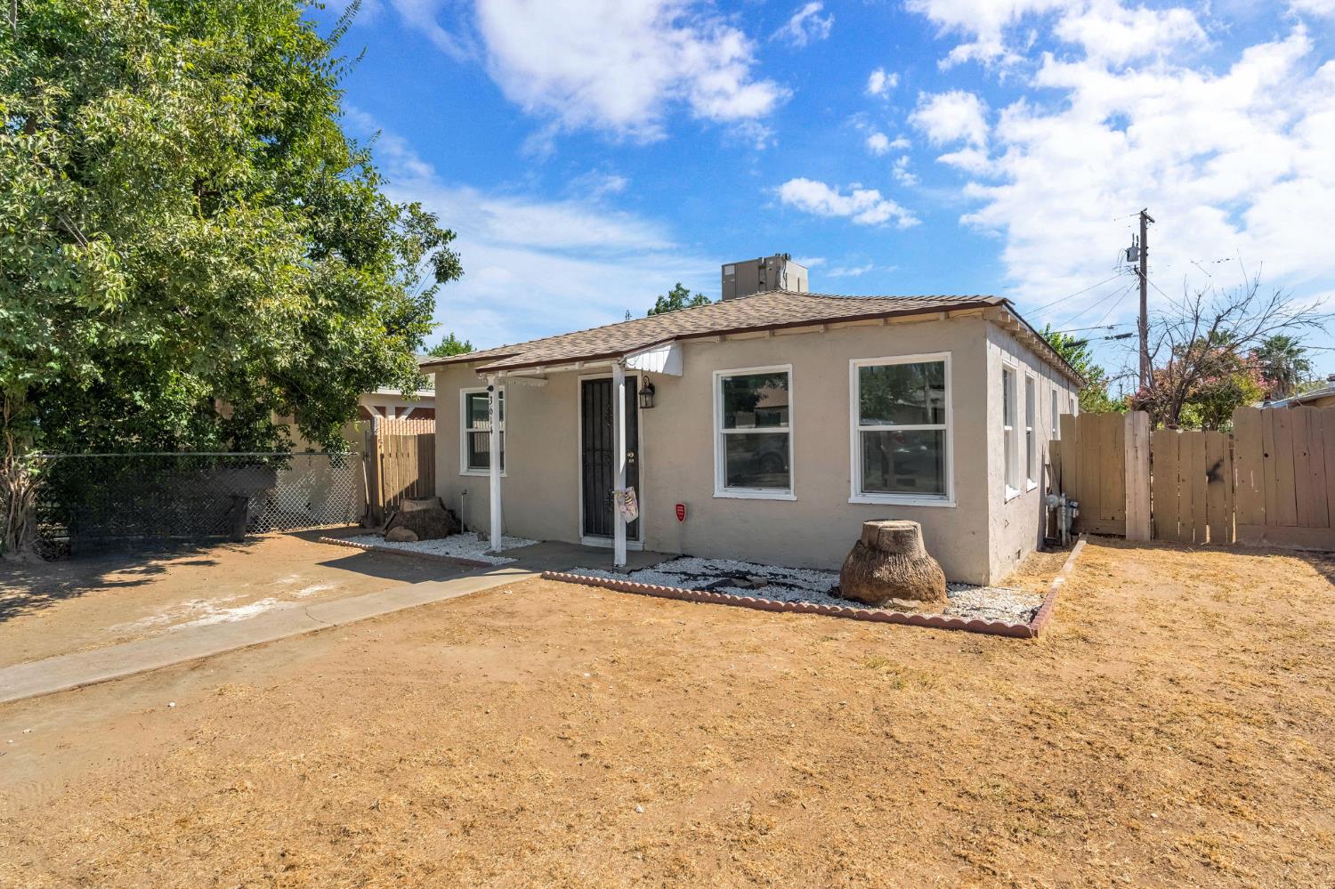 3614 E Washington Ave, Fresno, CA 93702