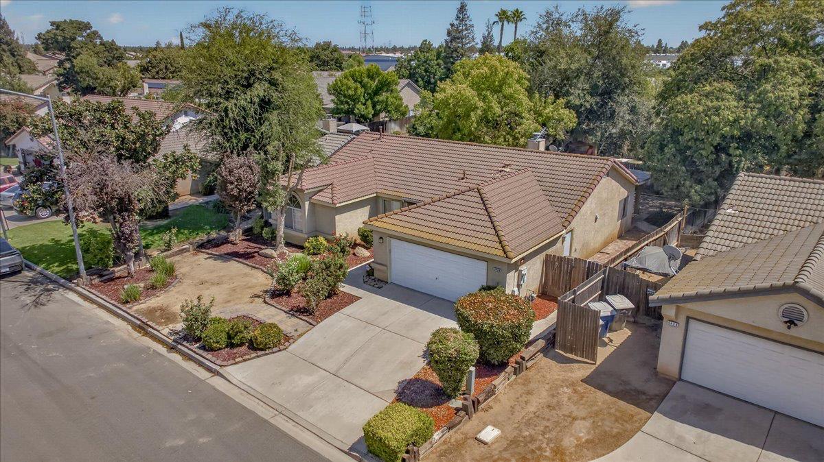 5438 N State St, Fresno, CA 93722