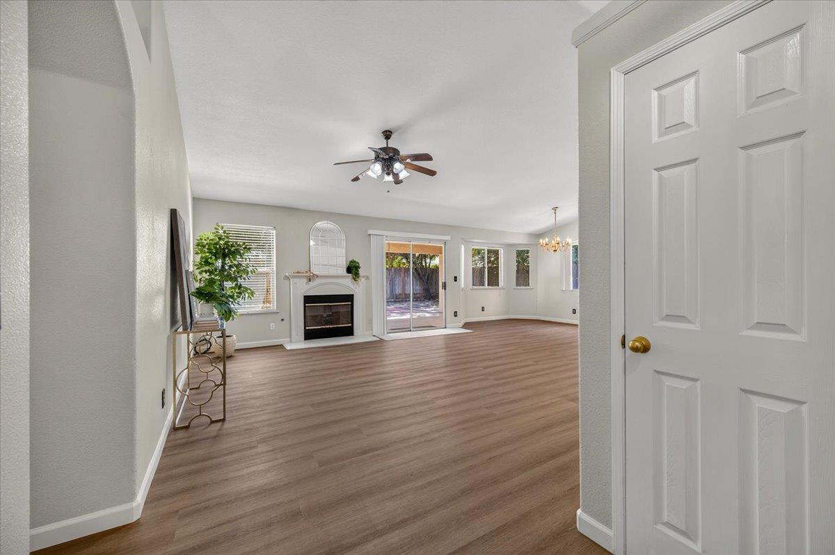 5438 N State St, Fresno, CA 93722