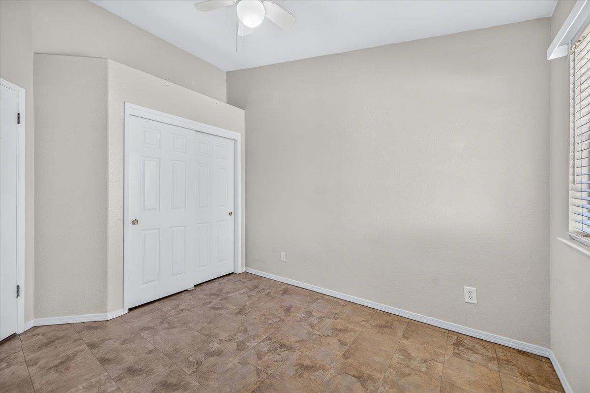 5438 N State St, Fresno, CA 93722