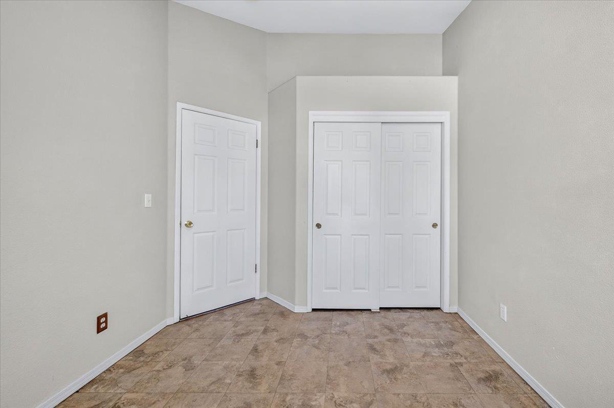 5438 N State St, Fresno, CA 93722