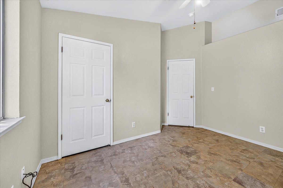 5438 N State St, Fresno, CA 93722