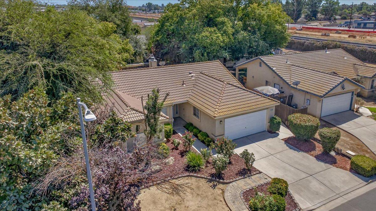 5438 N State St, Fresno, CA 93722