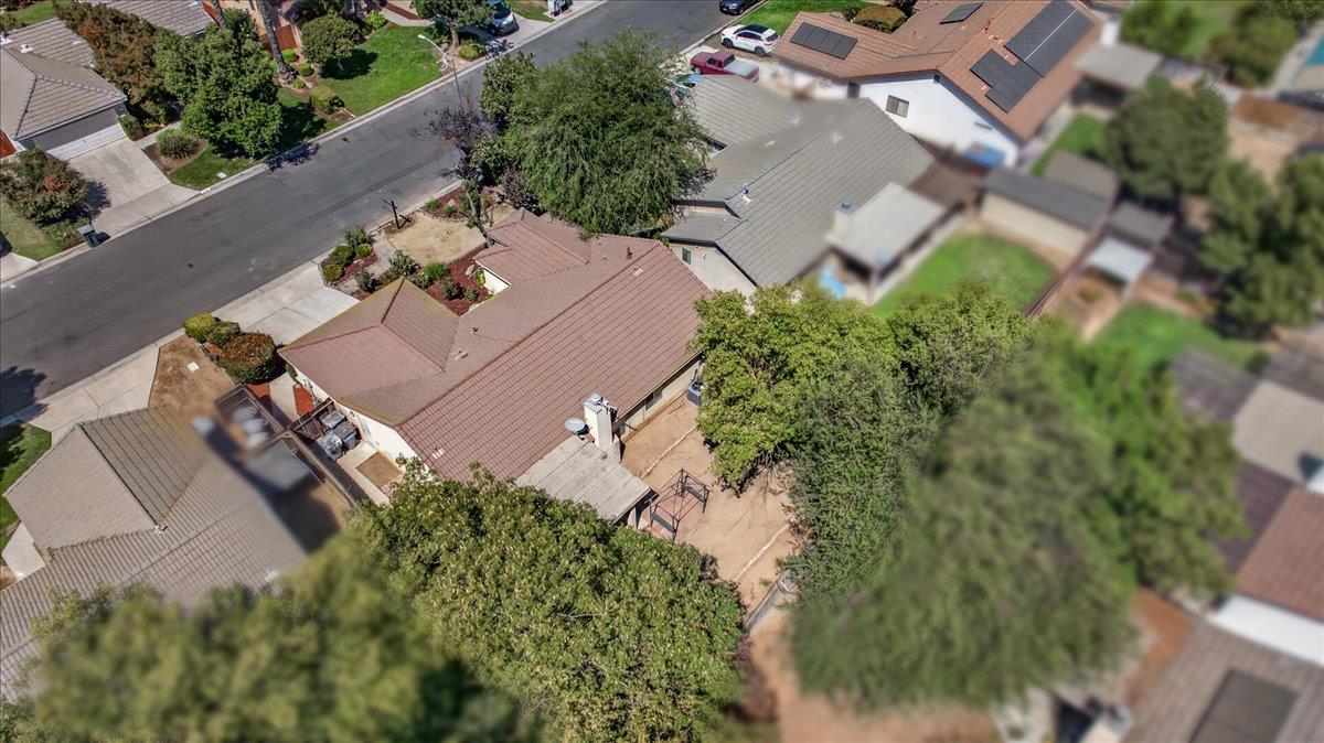5438 N State St, Fresno, CA 93722