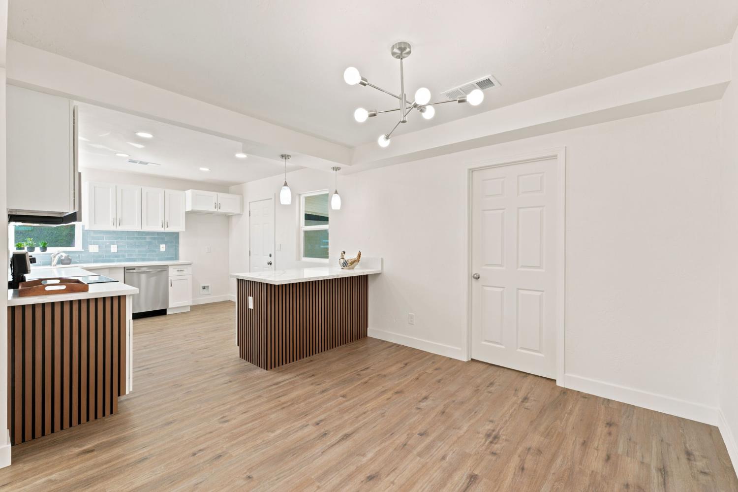 1343 N Esther Way, Fresno, CA 93728