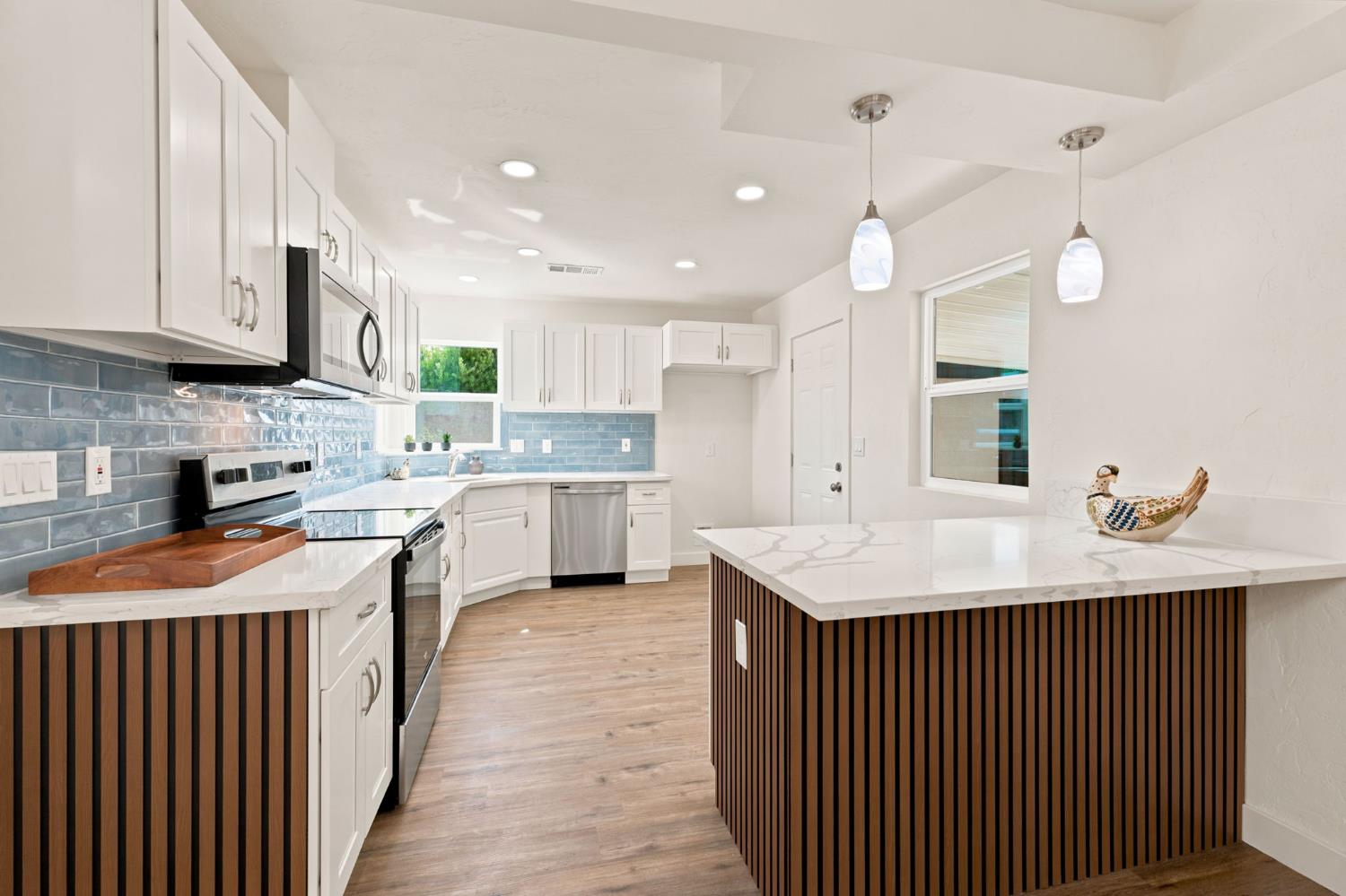 1343 N Esther Way, Fresno, CA 93728