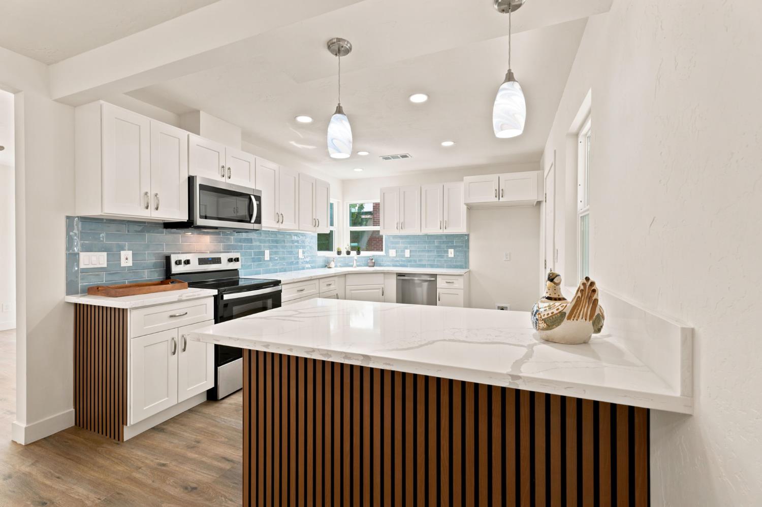 1343 N Esther Way, Fresno, CA 93728