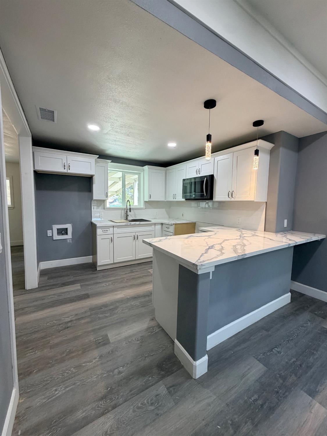 2427 E Tyler, Fresno, CA 93701
